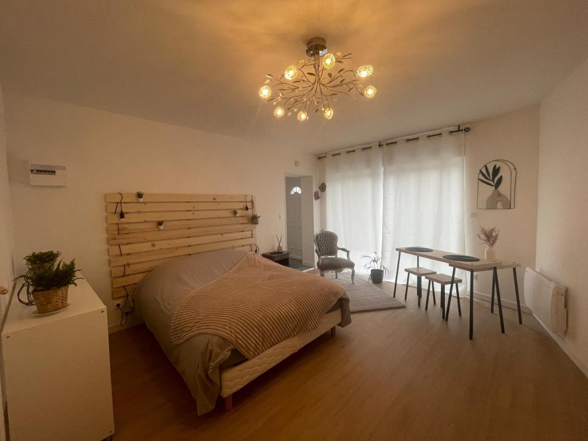 Appartement Studio Equipe à Valenciennes Extérieur photo